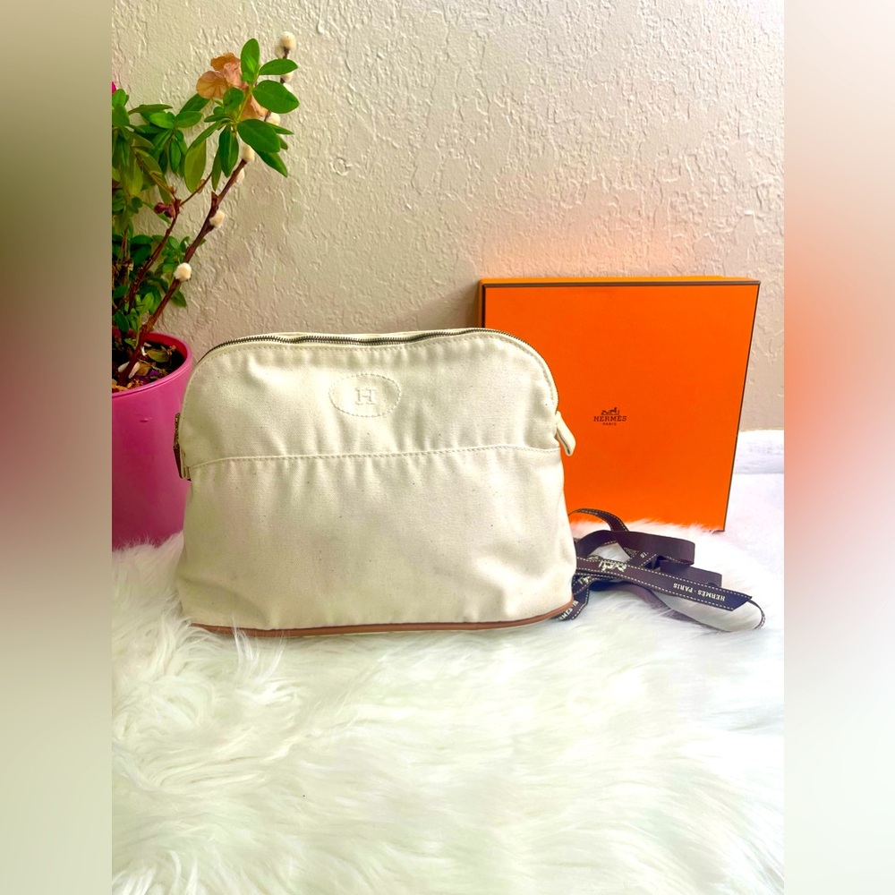 Full Inclusion HERMES Bolide MM 25 Pouch/ Toilette Purse comes with gold chain